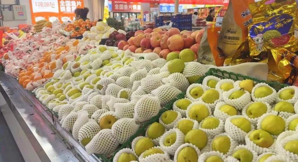 備年貨啦！博州商超購銷熱潮涌動，傳統年味與特色風物齊登場